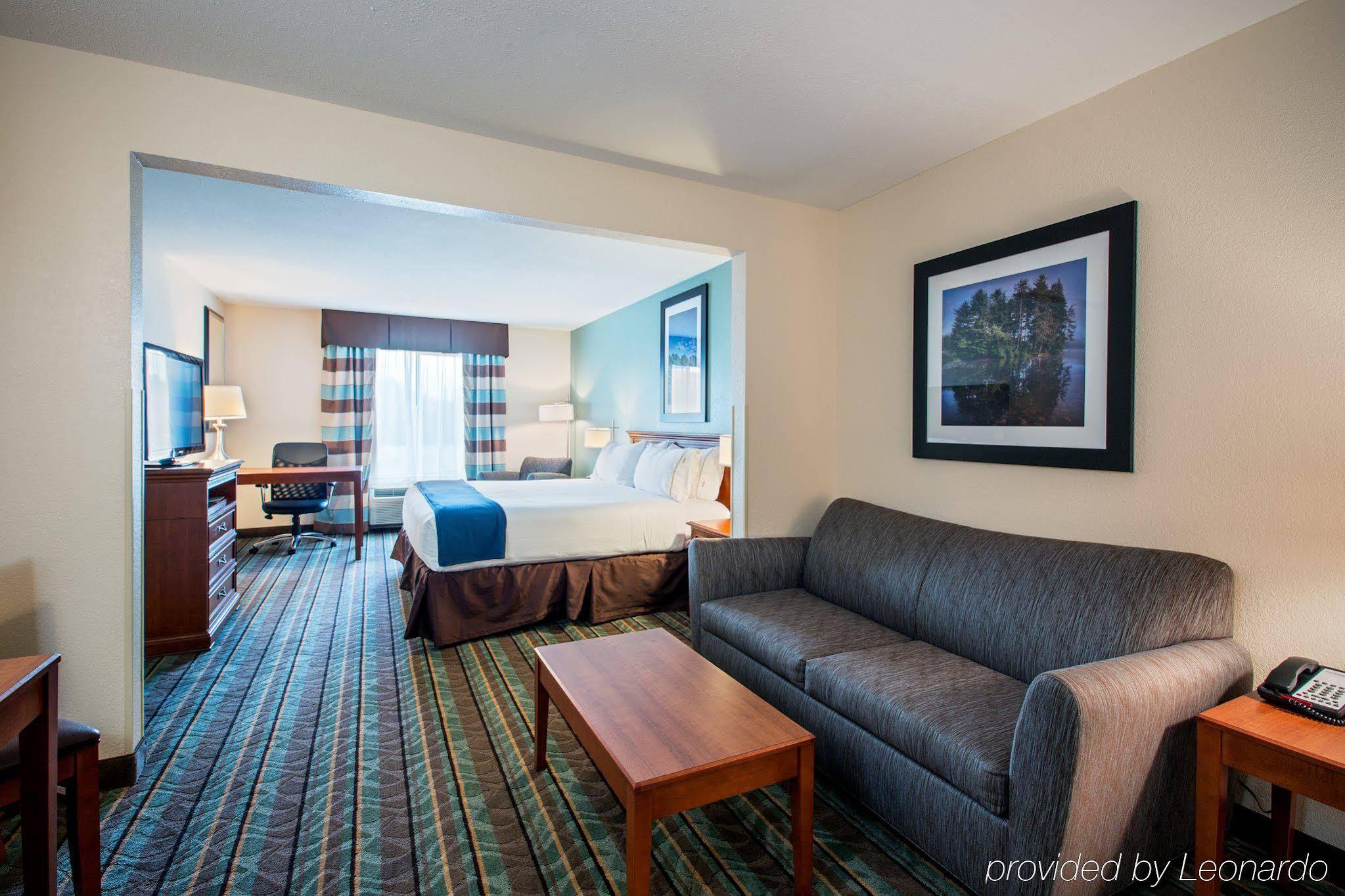 Holiday Inn Express & Suites Salamanca, An Ihg Hotel 외부 사진