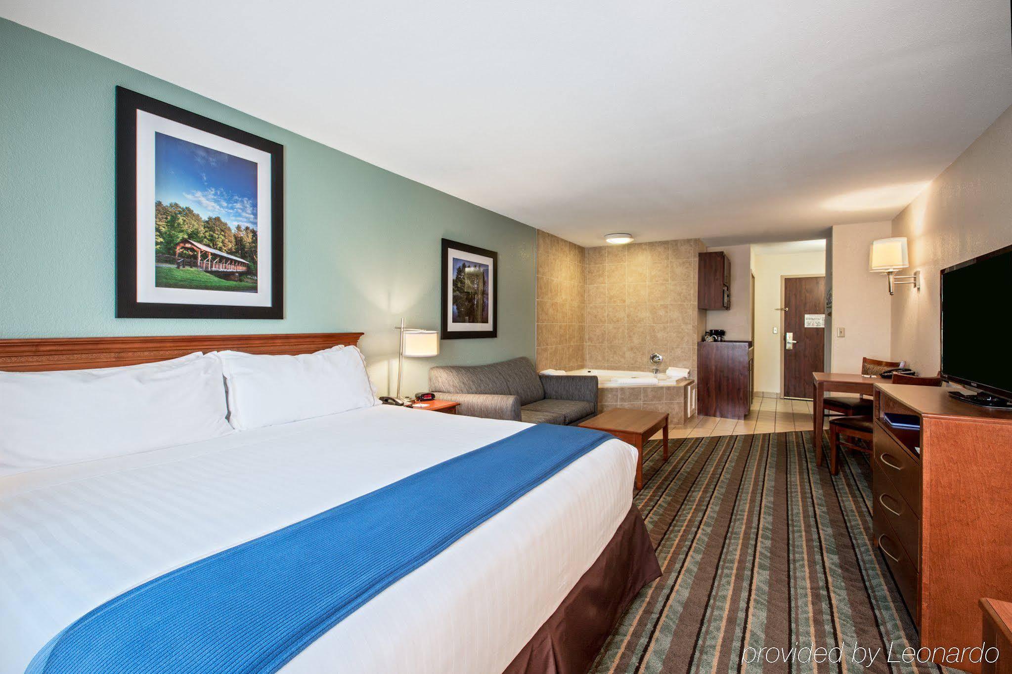 Holiday Inn Express & Suites Salamanca, An Ihg Hotel 외부 사진