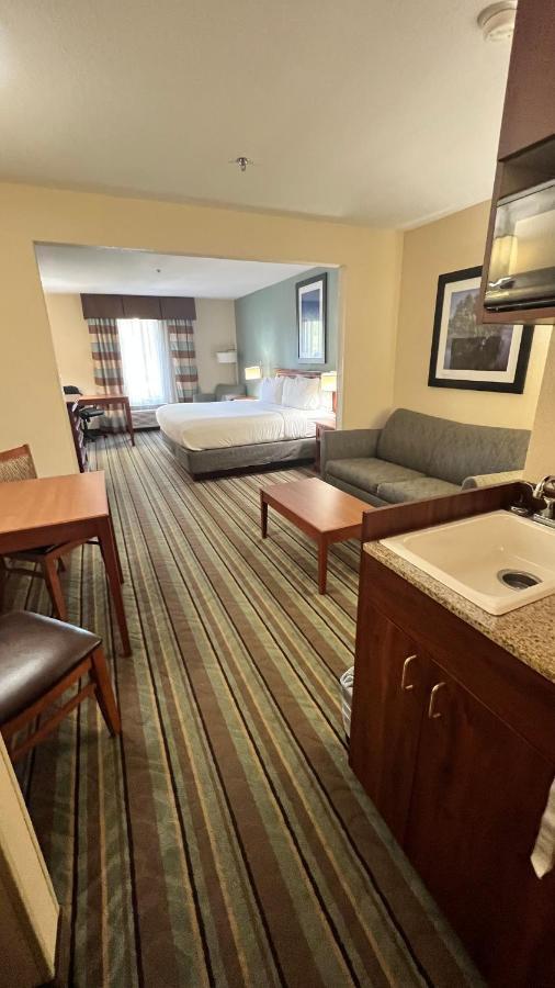 Holiday Inn Express & Suites Salamanca, An Ihg Hotel 외부 사진