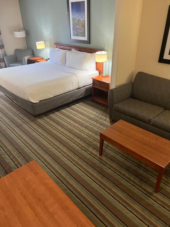 Holiday Inn Express & Suites Salamanca, An Ihg Hotel 외부 사진